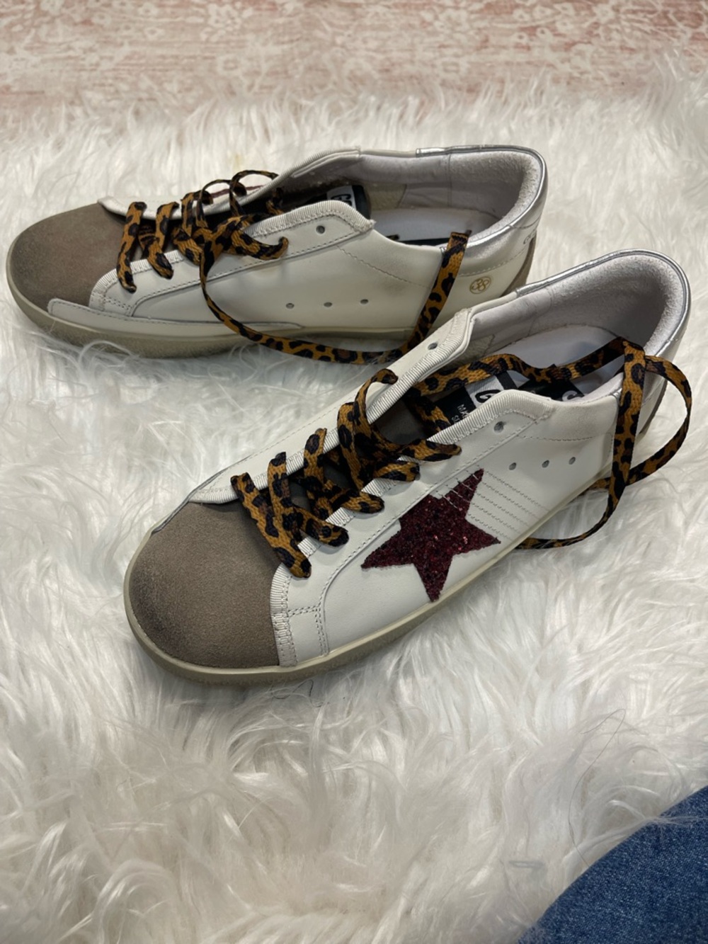 White sneakers fashion with red star and leopard laces designr style
